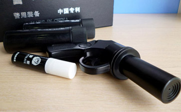左轮催泪器2